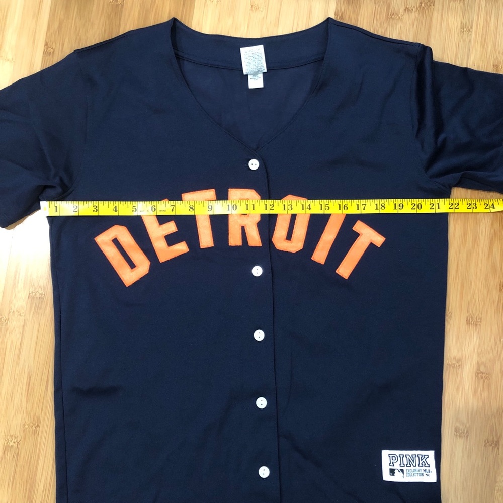 Victoria’s Secret PINK Detroit Tigers Top - Picture 5 of 6